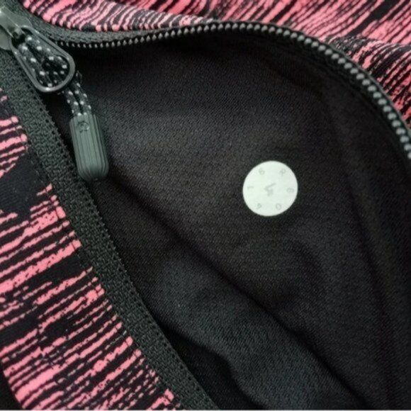 Lululemon Pace Rival leggings pockets - Picture 9 of 10